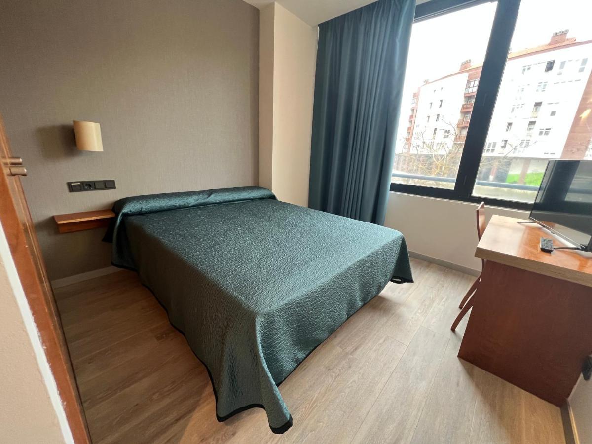 Duque De Wellington Hotel Vitoria-Gasteiz Bagian luar foto