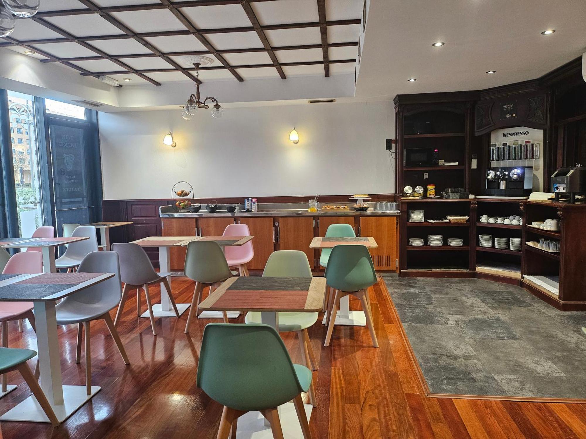 Duque De Wellington Hotel Vitoria-Gasteiz Bagian luar foto