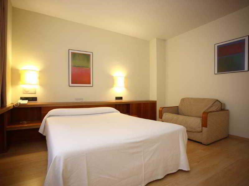 Duque De Wellington Hotel Vitoria-Gasteiz Bagian luar foto