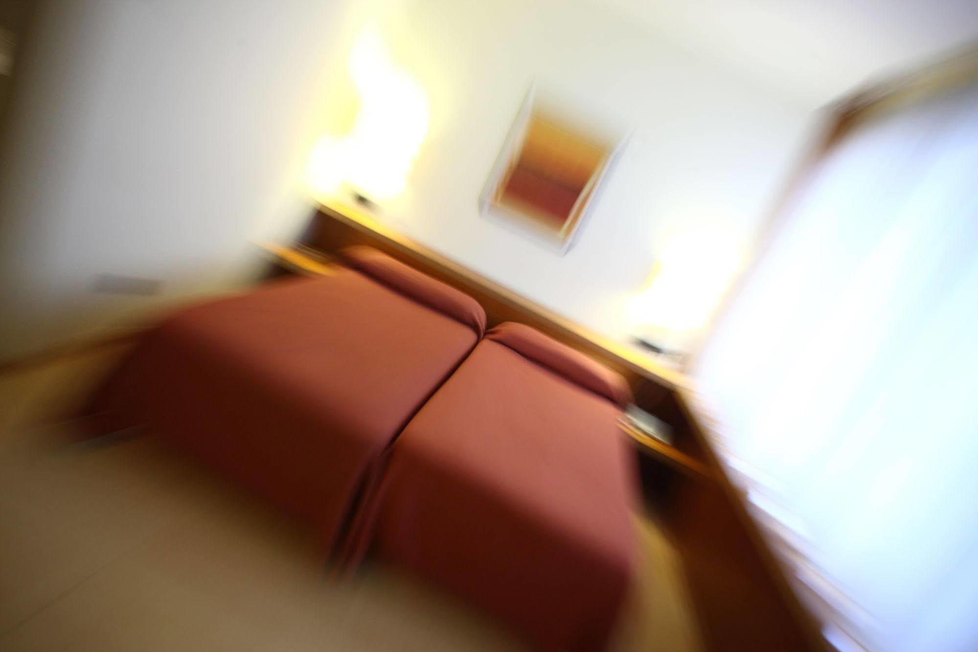 Duque De Wellington Hotel Vitoria-Gasteiz Bagian luar foto